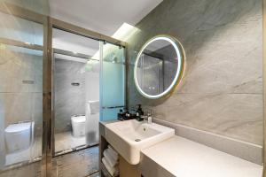Weiting Hotel Shanghai Xujiahui Stadium Subway Station Branch衛浴 +23 張相片