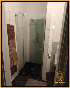 Bagno di TPE Arena - Zimmer am Ebersdorfer See