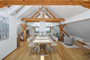 Area soggiorno di Außergewöhnliches Loft am Pfänderhang mit Seeblick