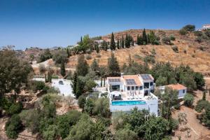 Bassein majutusasutuses El Solitaire-Luxurious villa-Infinity salt water pool-Sea views-Jacuzzi või selle lähedal