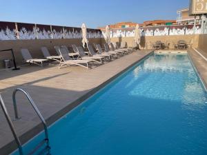 Bazén v ubytování Hotel Andalucía Center nebo v jeho okolí