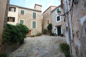 Budova, kde se chata nachází