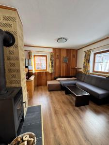 Posezení v ubytování Chalets am Feuerkogel
