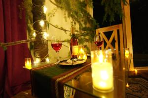 Ποτά στο Thecozynest Jacuzzi treehouse