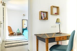 Ένα ή περισσότερα κρεβάτια σε δωμάτιο στο Loft en Provence - Terrasse-Climatisation-Proche Golf et Luberon