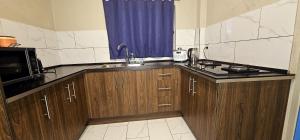 Dapur atau dapur kecil di Ideal Homes +13 gambar