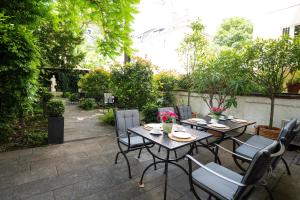 Um jardim em Hotel Villa Florentina