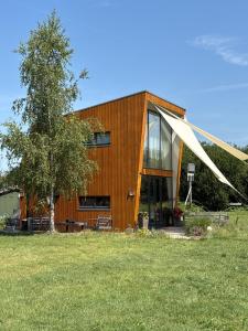 O grădină în afara Casita Wijchen complete Tiny house