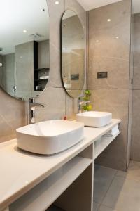 Phòng tắm tại Lumbini Green Resort, Chandrauta