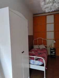 Nice Lake view apartment客房内的一张或多张床位