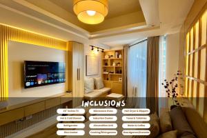 Televiisor ja/või meelelahutuskeskus majutusasutuses Japandi Style Studio for Couples with Netflix, Karaoke & Boardgames