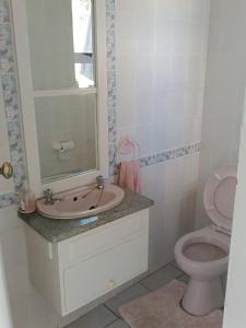 Ένα μπάνιο στο Hermanus - Mount - Sea View +28 φωτογραφίες