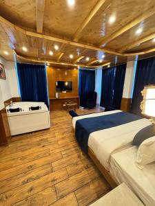 Area soggiorno di White Season Resort - Mountain View With Premium Rooms # Luxury Stay in Manali