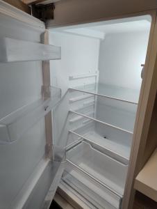 伊斯普拉Nice Lake view apartment的相册照片