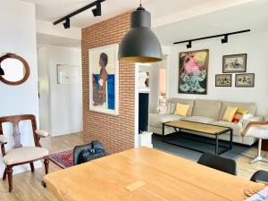 Posedenie v ubytovaní Apartamento Deluxe Torremar