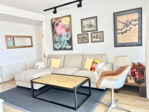 Posedenie v ubytovaní Apartamento Deluxe Torremar