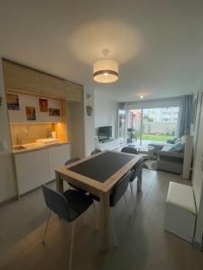 ラカノーにあるAppartement en rez-de-jardinのギャラリーの写真