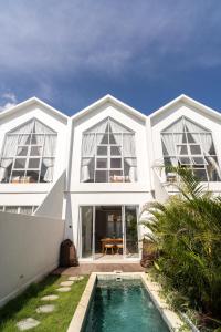 Πισίνα στο ή κοντά στο Villa Sunny