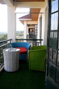 Un balcón o terraza en Jacaranda Modern 3 bedroom apartment with balcony, Nairobi