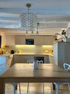 Køkken eller tekøkken på Small house in Provence