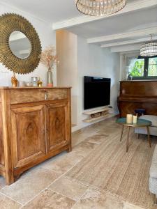 Et tv og/eller underholdning på Small house in Provence