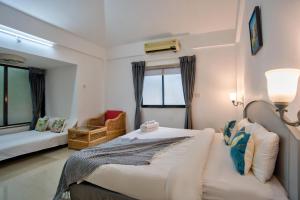 Imagen de la galería de Hotel69 calangute goa, en Saligao 31 fotos más