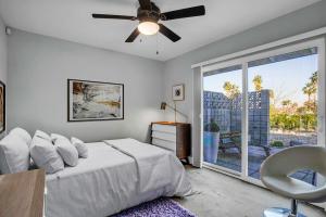 Serene Majestic Views & Walkable to Virtually All客房内的一张或多张床位