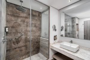 Salle de bains dans l'établissement Marina Bay City Center