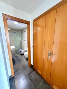 Ένα μπάνιο στο APARTAMENTo JMHR 3 +15 φωτογραφίες