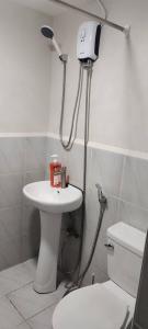 Ένα μπάνιο στο Relaxing Getaway at Saekyung Phase 3 near airport