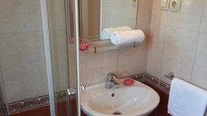 Ванная комната в Apartments & Room Marina View