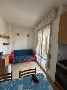 Χώρος καθιστικού στο Kiko&Perla house