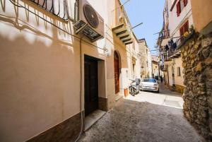 Gallery image of Tower Sea View in Cefalù +15 photos