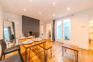 Posezení v ubytování Beautiful 1 Bedroom Flat Next to Beach Sleep 3 + 11 fotografií