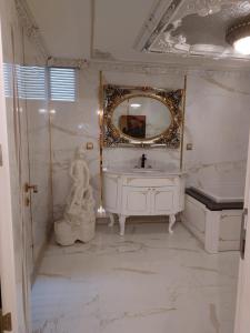 Gallery image of Avullar Palace Hotel in Antalya