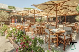 Restaurace v ubytování HOTIDAY Lodge Castiglione