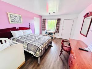 Gallery image of 6267 Persepolis Inn in Niagara Falls