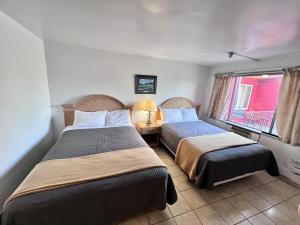 Gallery image of 6267 Persepolis Inn in Niagara Falls