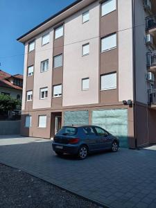 Budova, kde se apartmán nachází + 22 fotografií