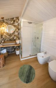 Ένα μπάνιο στο Berenice Glamping +45 φωτογραφίες