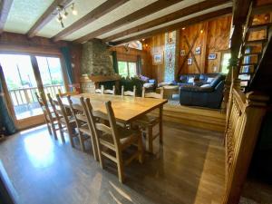 Chalet Des Sangliers的休息区