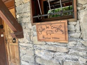 Chalet Des Sangliers的证书、奖牌、标识或其他文件
