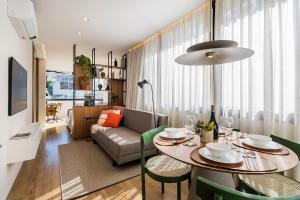 Khu vực ghế ngồi tại Moderno Studio Vila Madalena | Delfhy