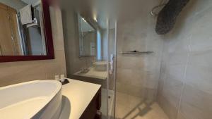 Ένα μπάνιο στο Casa Fairway Oasis-An MHR Property +5 φωτογραφίες