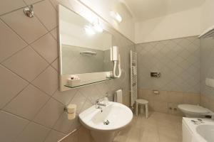 Bagno di Hermes Hotel