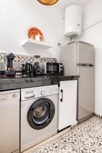 Kuchyň nebo kuchyňský kout v ubytování Maison Mouna