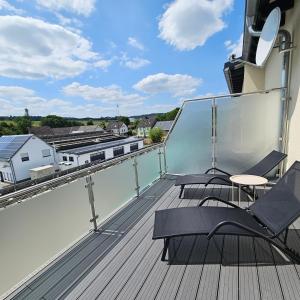 Balkoni atau teres di Pitlane Apartment 4
