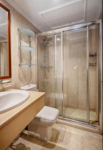 Vannituba majutusasutuses Malibu Mansions Sea View Siute Jacuzzi Malaga Mijas Fuengirola Spain