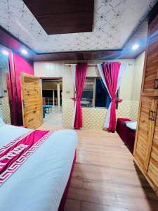 Φωτογραφία από το άλμπουμ του Royal Heights Apartments σε Nathia Gali