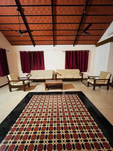 Φωτογραφία από το άλμπουμ του Rooms For Rent Near Isha ,Kovai Kutrallam σε Alāndurai